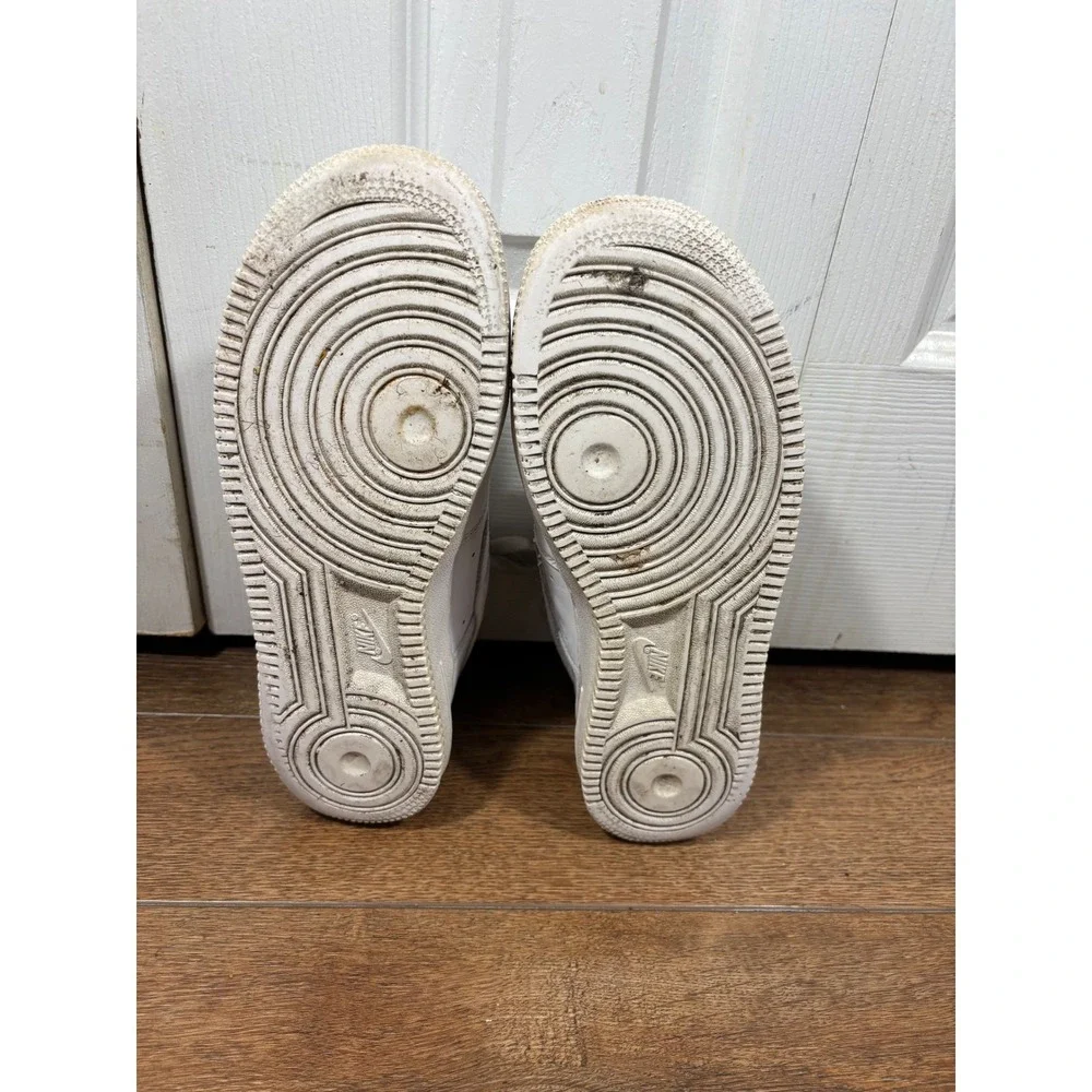 Nike Air‎ Force 1 Low White Leather Sneakers Size 8.5 Women